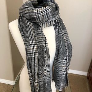 Classic Check Plaid Unisex Scarf Wrap Black Gray